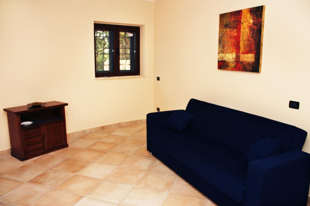 Villa Suber Sperlonga Szoba fotó