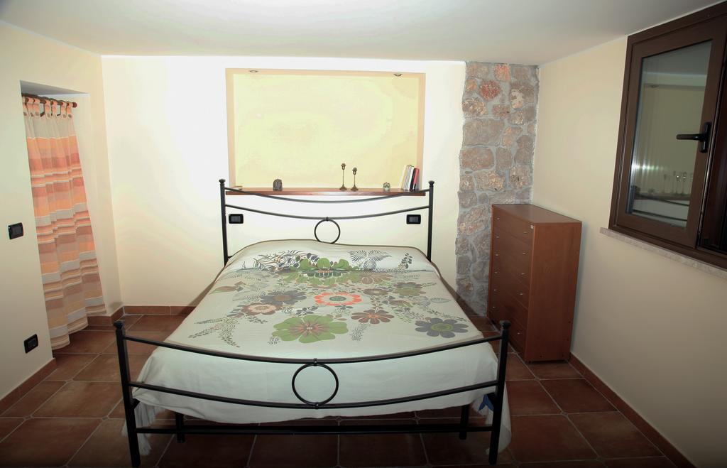 Villa Suber Sperlonga Szoba fotó